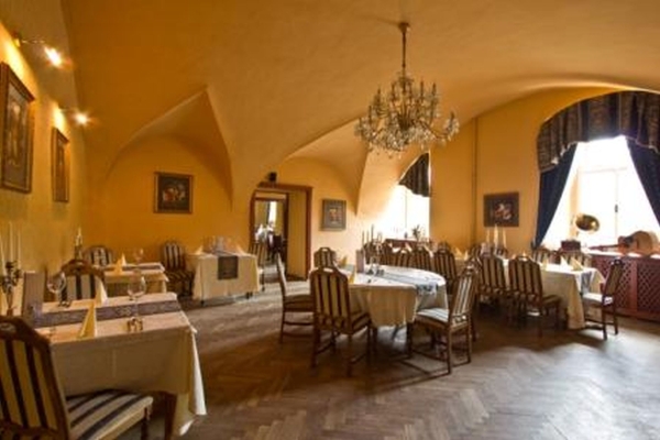 Hotel EA Hruba Skala Castle